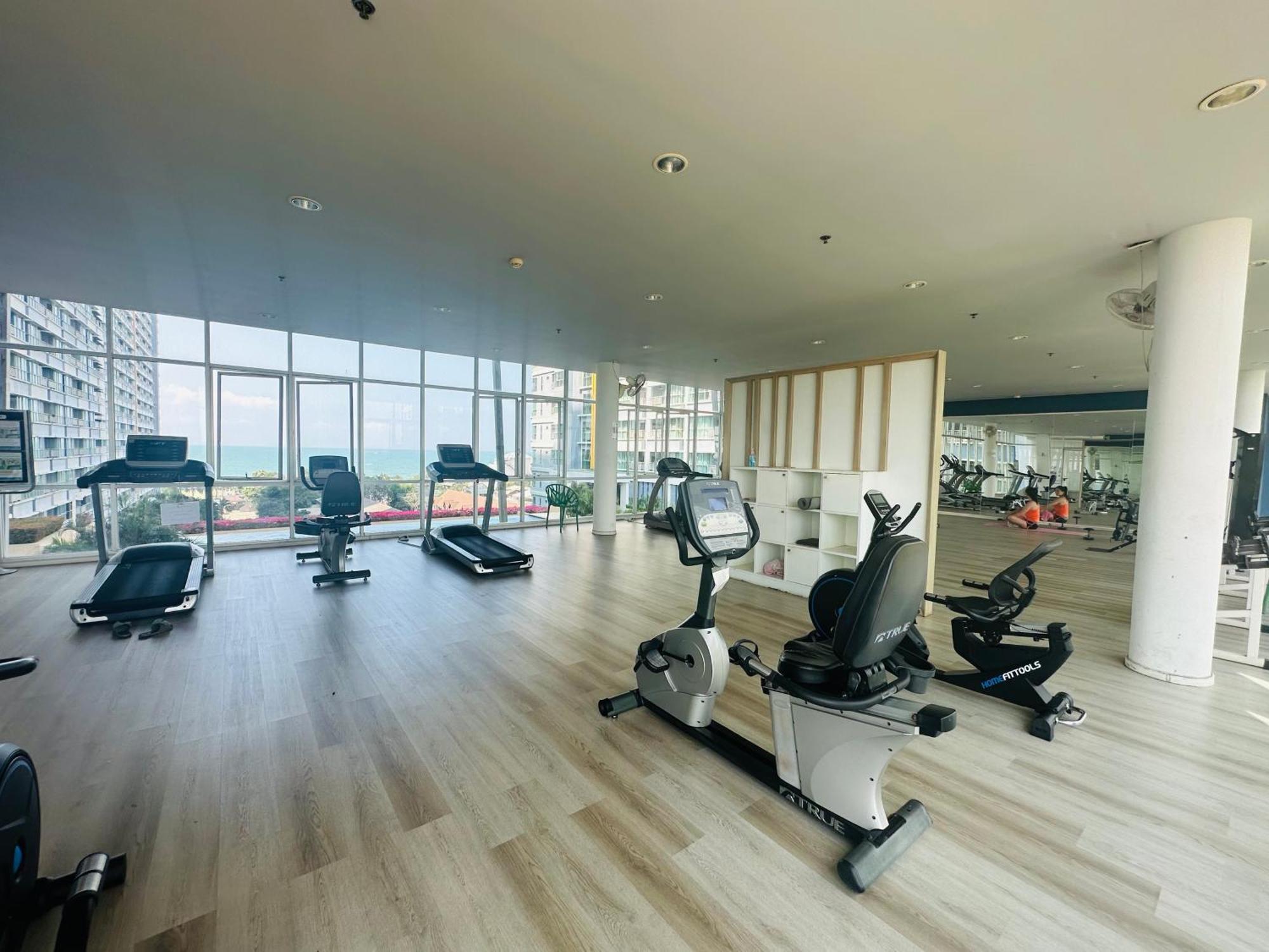 Seaview Beach Room Lumpini-Pool And Gym Face To Ocean หาดจอมเทียน ภายนอก รูปภาพ