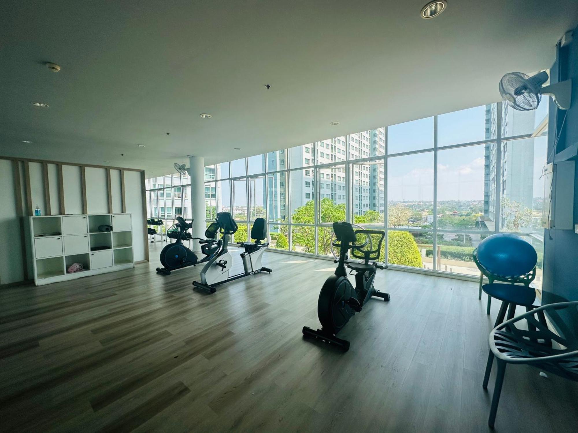 Seaview Beach Room Lumpini-Pool And Gym Face To Ocean หาดจอมเทียน ภายนอก รูปภาพ