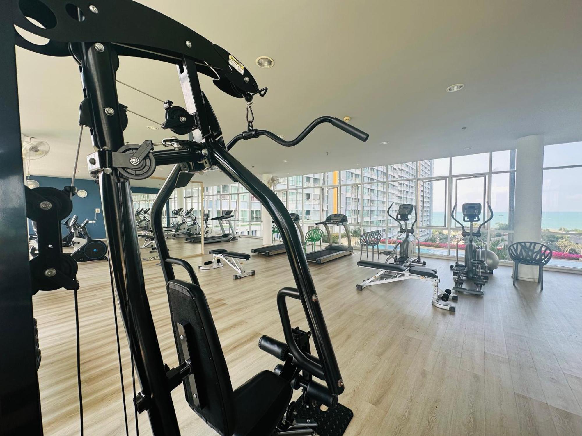 Seaview Beach Room Lumpini-Pool And Gym Face To Ocean หาดจอมเทียน ภายนอก รูปภาพ